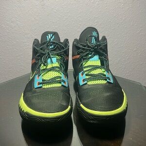 Nike Kyrie Flytrap 4
Black Lime Glow